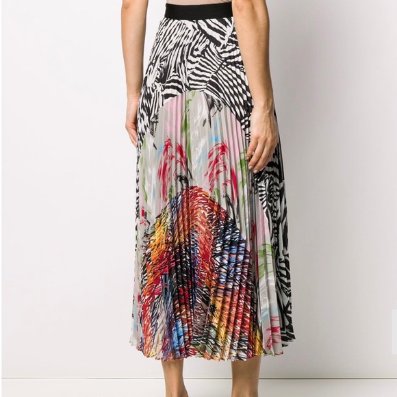 Missoni, NWT high waisted, maxi, pleated, skirt - Picture 2 of 8